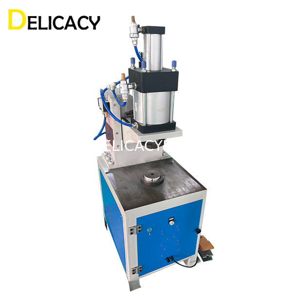 Machine de production de boîtes de conserve Flanging semi automatique pour les boîtes rondes 99mm 127mm